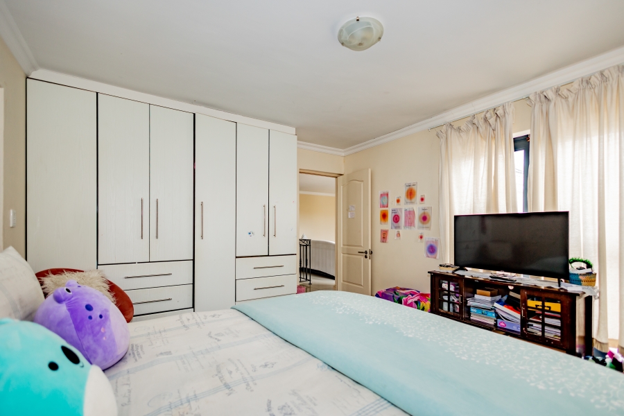 4 Bedroom Property for Sale in Zevenwacht Country Estate Western Cape